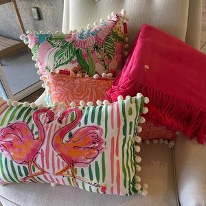 3 Lilly Pulitzer Pillows and pink Lilly Pulitzer Wool Blanket